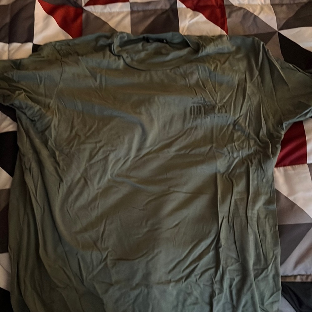 COPY - Obey shirt size XL